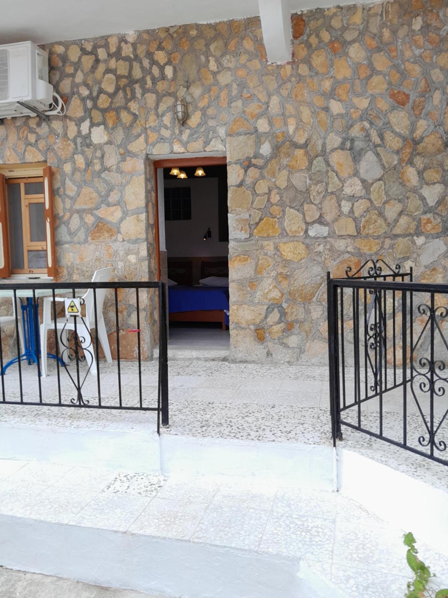 "Aris" Sevasti Symi Studios Exterior photo